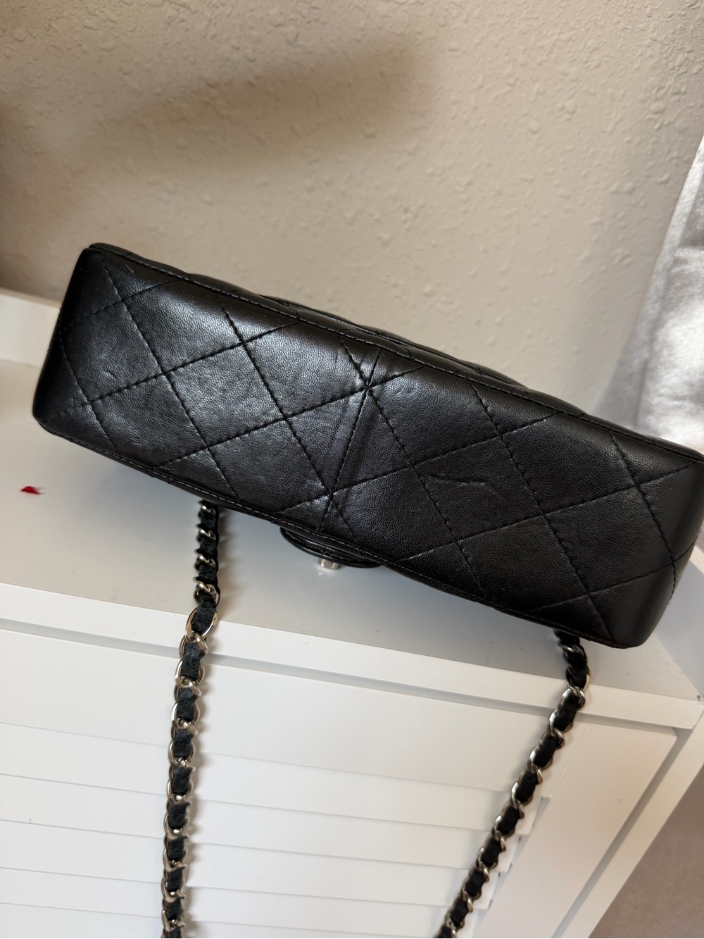 GWP CHANEl Black Quilted Shoulder Bag with Silver Hardware - Picture 10 of 17